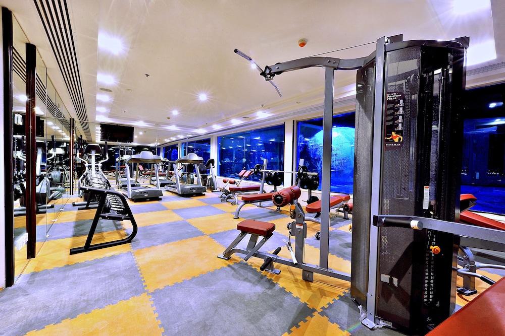 카사블랑카 그랜드 호텔 제다 외부 사진 The gym at the hotel