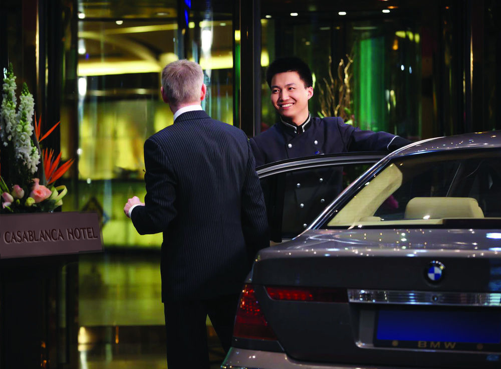 카사블랑카 그랜드 호텔 제다 외부 사진 Concierge at the Mandarin Oriental, Hong Kong