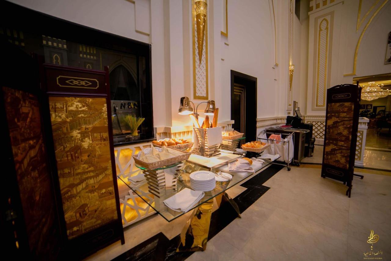 카사블랑카 그랜드 호텔 제다 외부 사진 A buffet at the Taj Mahal Palace, Mumbai, India