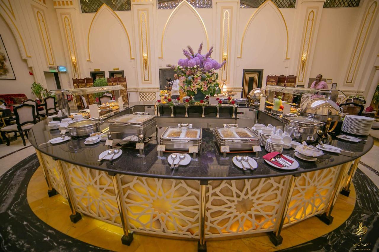 카사블랑카 그랜드 호텔 제다 외부 사진 A buffet at a hotel